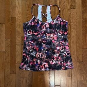 Women’s Workout Tank Too Size L/XL